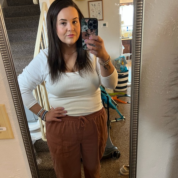 Meet your Posher, Whitney - Picture 2 of 2